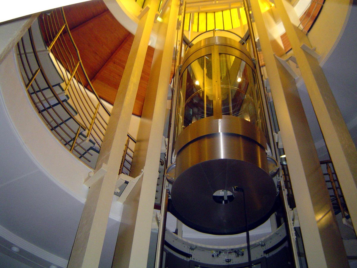 Glass Door Panoramic Lift